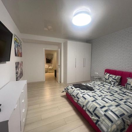 2-Room Luxury Apartment In The Center キエフ エクステリア 写真