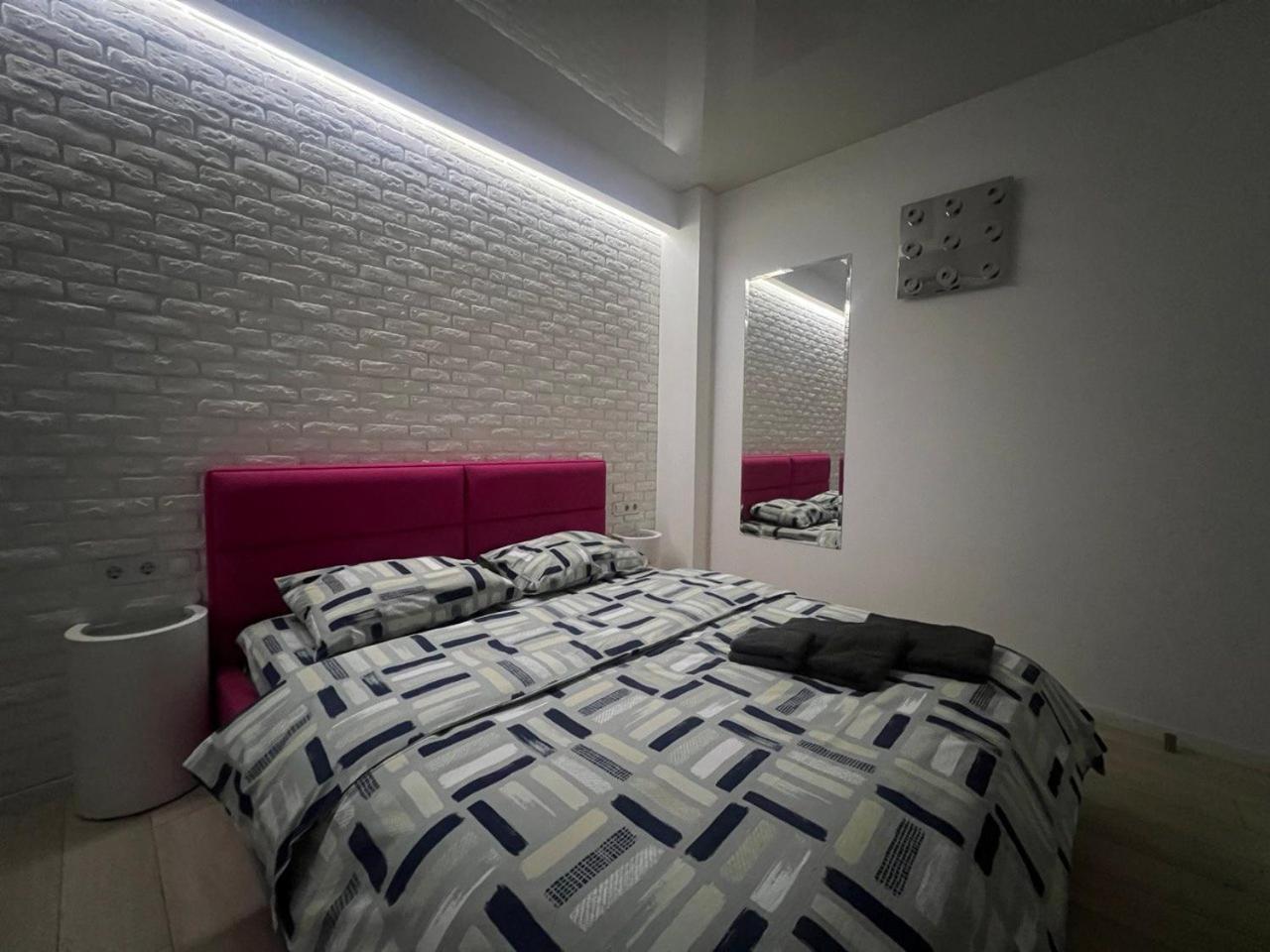 2-Room Luxury Apartment In The Center キエフ エクステリア 写真
