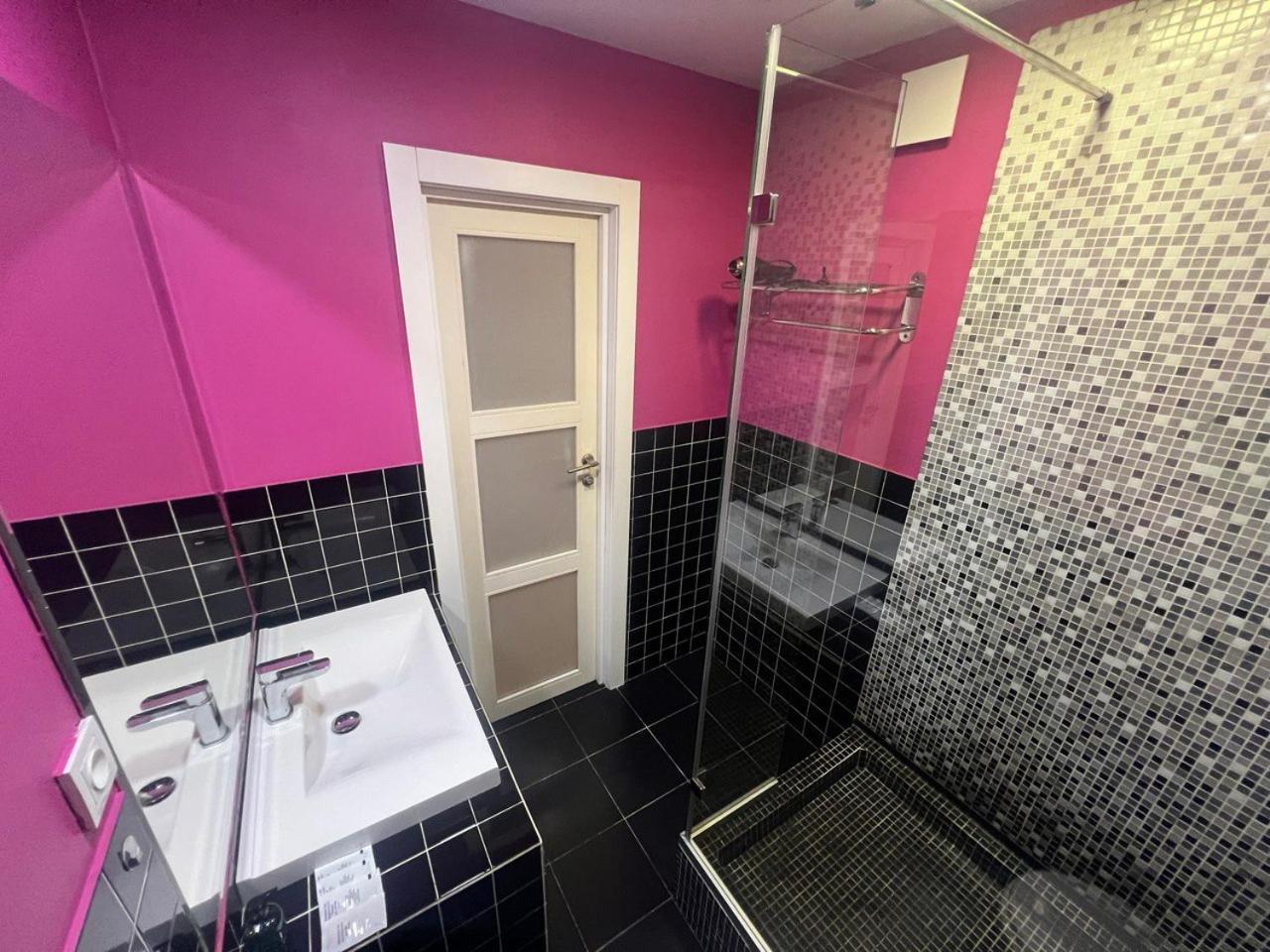 2-Room Luxury Apartment In The Center キエフ エクステリア 写真