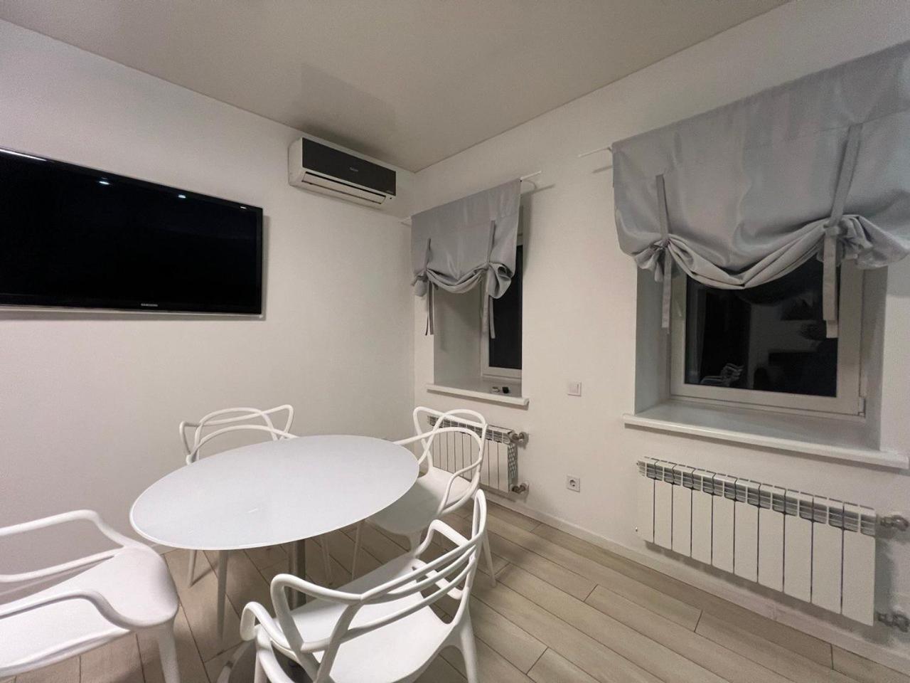 2-Room Luxury Apartment In The Center キエフ エクステリア 写真